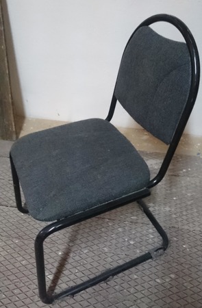 Krzesło bez podłokietników stylowe szare obicie 