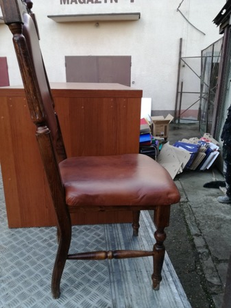 Krzesło drewniane tapicerka skórzana klasyk