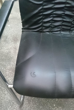 Krzesło tapicerowane skórzane z gąbką